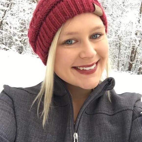 Meet your Posher, Rebecca - Picture 1 of 1